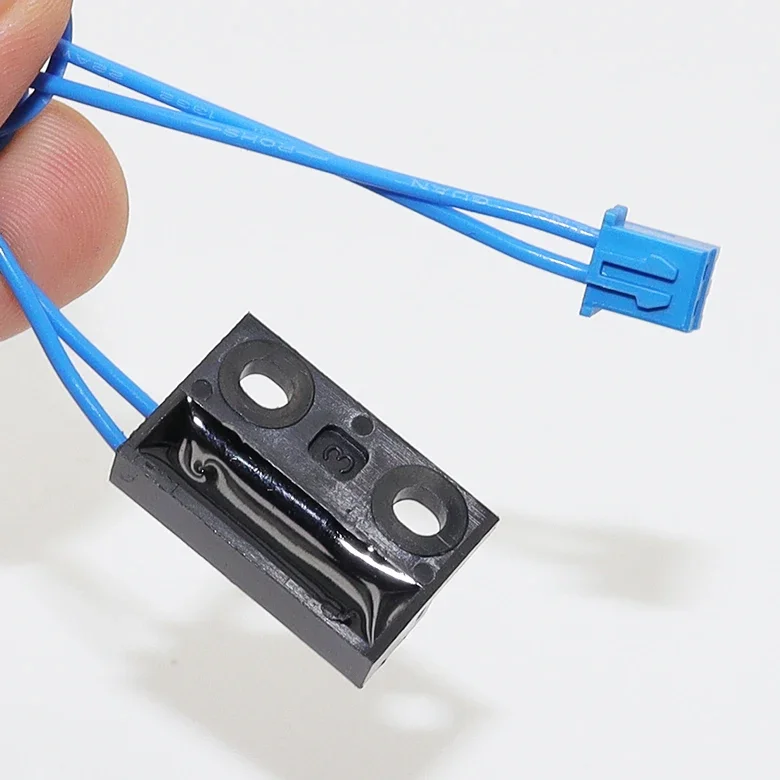 Suitable for Joyoung rice cooker upper cover door lock door control switch reed tube CPS-3150 normally open magnetron
Suitable for Joyoung rice cooker upper cover door lock door control switch reed tube CPS-3150 normally open magnetron
