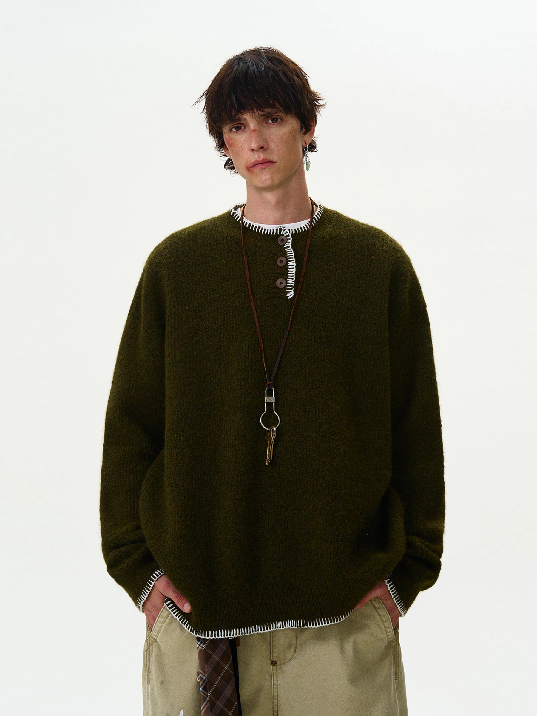 MADWITCH Новинка осенне-зимней коллекции: вязаный свитер в стиле ретро, свободный повседневный топ с круглым вырезом для пар, модный
MADWITCH Новинка осенне-зимней коллекции: вязаный свитер в стиле ретро, свободный повседневный топ с круглым вырезом для пар, модный