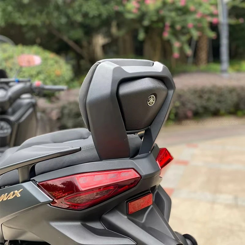 Suitable for 23-24 Yamaha XMAX modified alloy rear backrest XMAX300 rear waist rest 
Suitable for 23-24 Yamaha XMAX modified alloy rear backrest XMAX300 rear waist rest