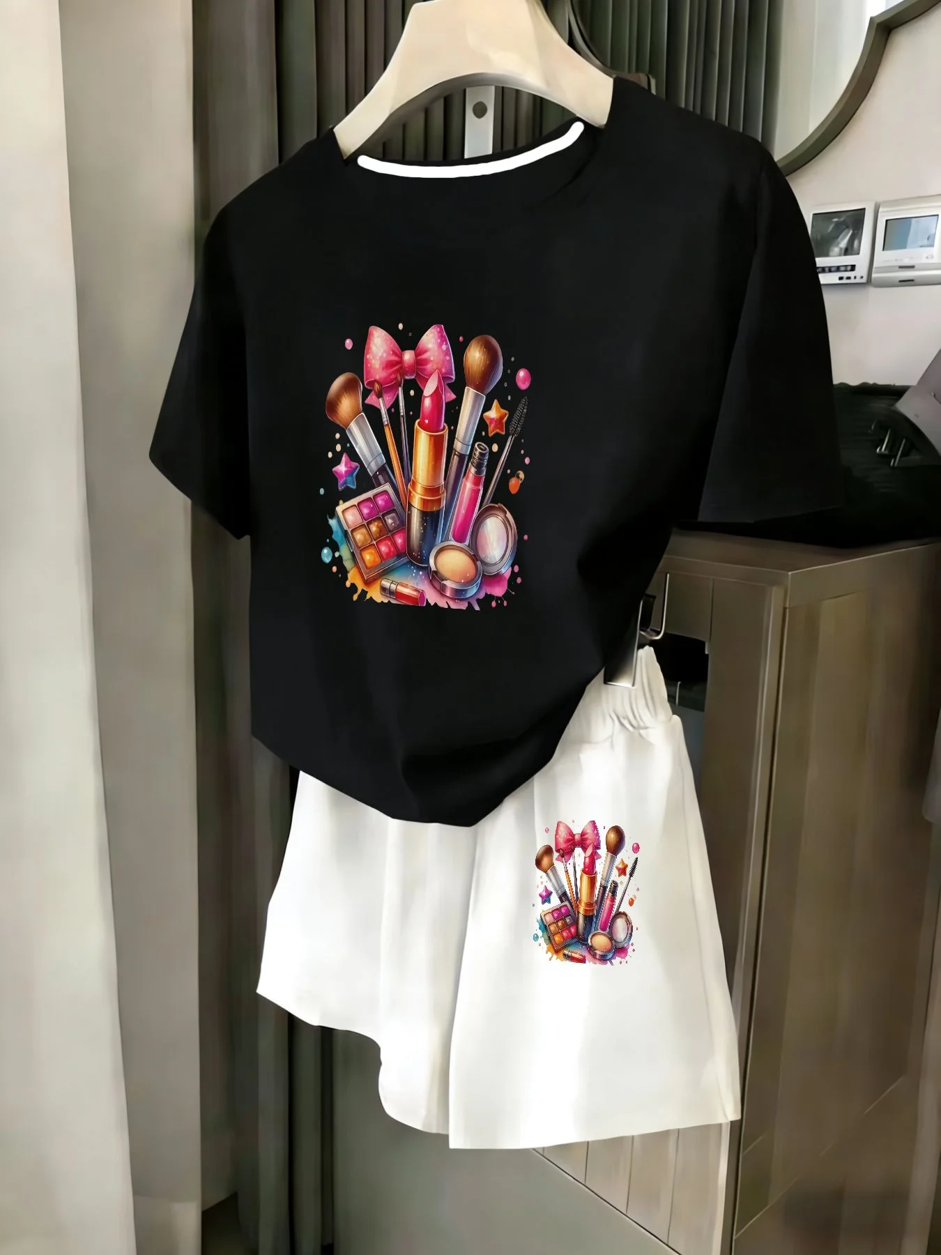 Ladies 2-Piece Set Summer Beach Vacation Casual round Neck Short Sleeve Random Print T-Shirt Elastic Waist Shorts Suit Comfortab
Ladies 2-Piece Set Summer Beach Vacation Casual round Neck Short Sleeve Random Print T-Shirt Elastic Waist Shorts Suit Comfortab