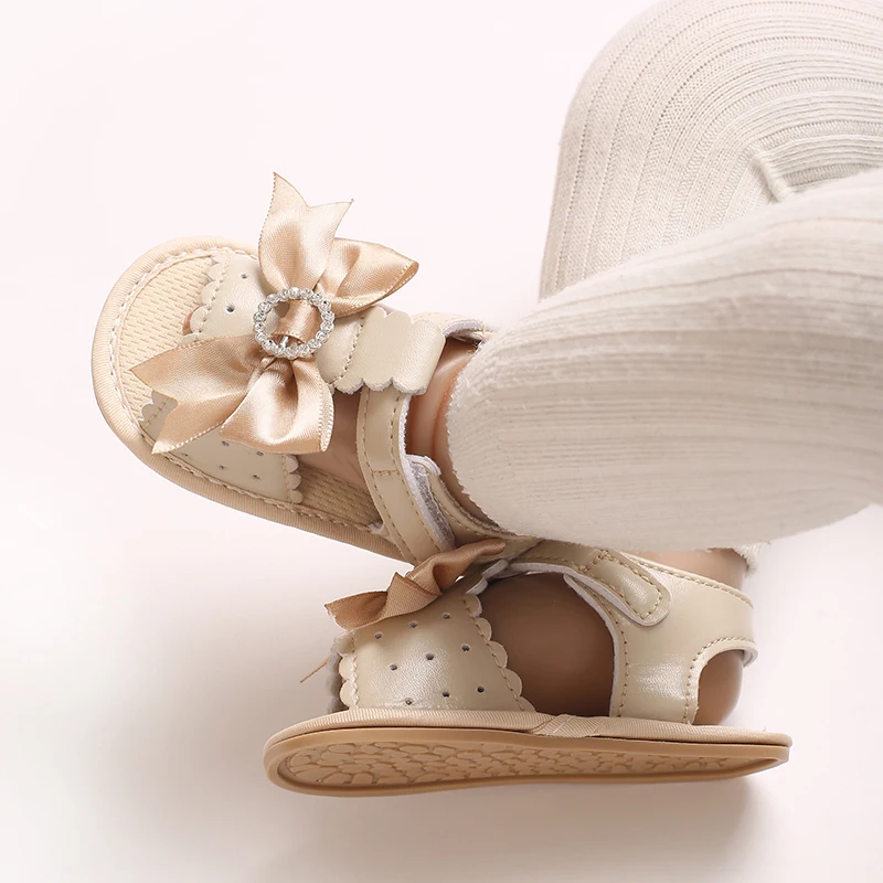 Sweet Bow 0-18M Baby Cute Open toed Pre school Summer Sandals Princess Casual Soft Rubber Sole Non slip Single Shoes Girls'
Sweet Bow 0-18M Baby Cute Open toed Pre school Summer Sandals Princess Casual Soft Rubber Sole Non slip Single Shoes Girls'