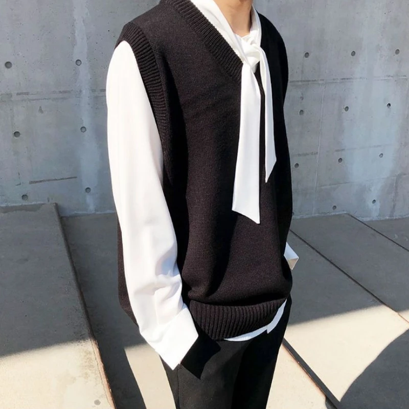 2025 Spring Autumn Men's Fashion Loose V Neck Solid Color Vest Korean Style Trendy Lazy Knitwear Outerwear
2025 Spring Autumn Men's Fashion Loose V Neck Solid Color Vest Korean Style Trendy Lazy Knitwear Outerwear