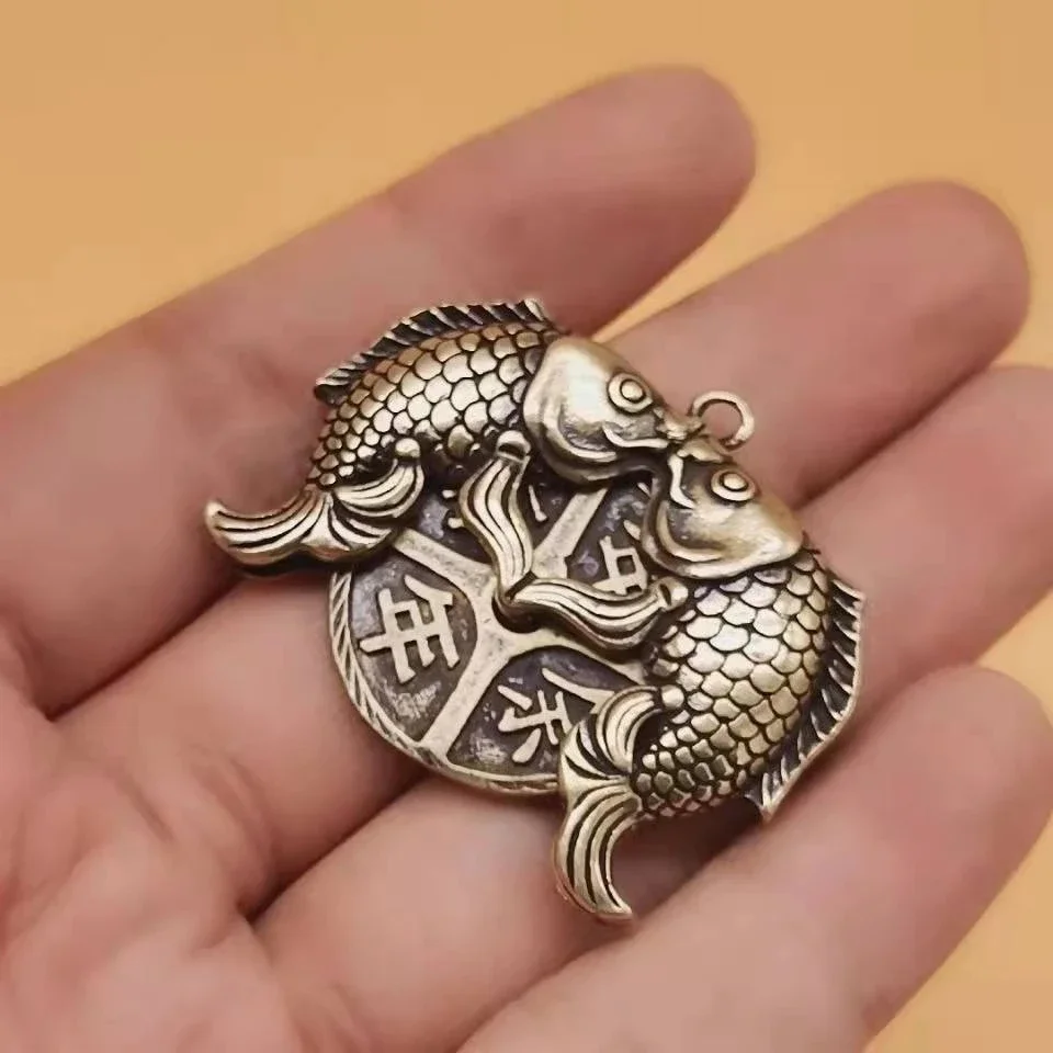Латунный маленький кулон в виде ловли карпа, медная подвеска, брелок для ключей, медная подвеска, миниатюрная резьба по меди, может повернить больше, чем год
Латунный маленький кулон в виде ловли карпа, медная подвеска, брелок для ключей, медная подвеска, миниатюрная резьба по меди, может повернить больше, чем год