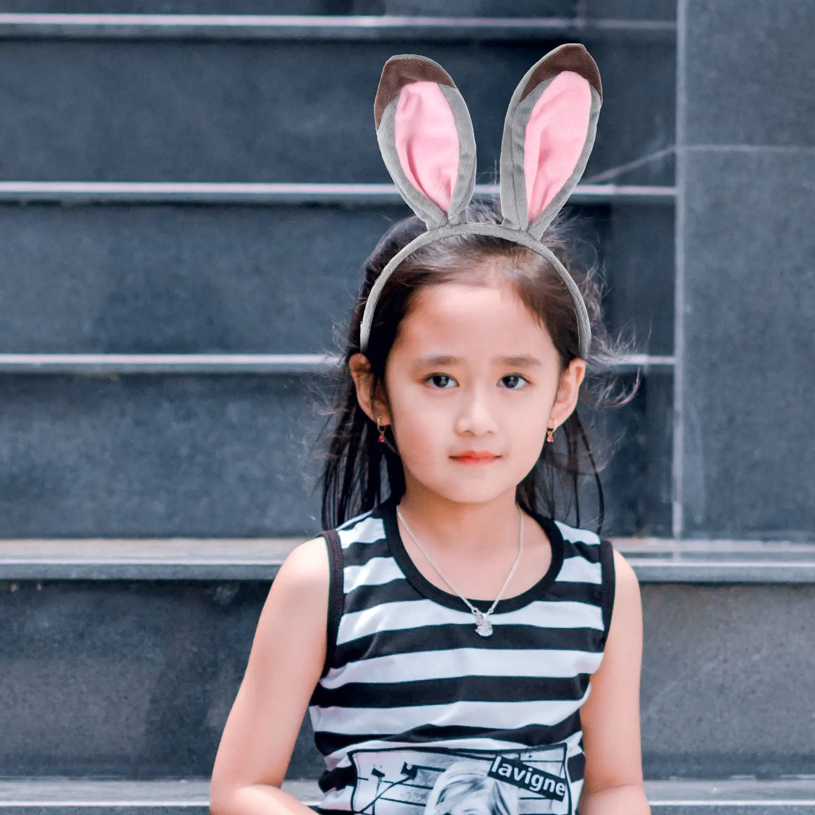 Головной убор с кроличьими ушками, милый мультяшный подарок для женщин, друзей, семьи, сувениры для вечеринок, праздничные тематические украшения
Головной убор с кроличьими ушками, милый мультяшный подарок для женщин, друзей, семьи, сувениры для вечеринок, праздничные тематические украшения