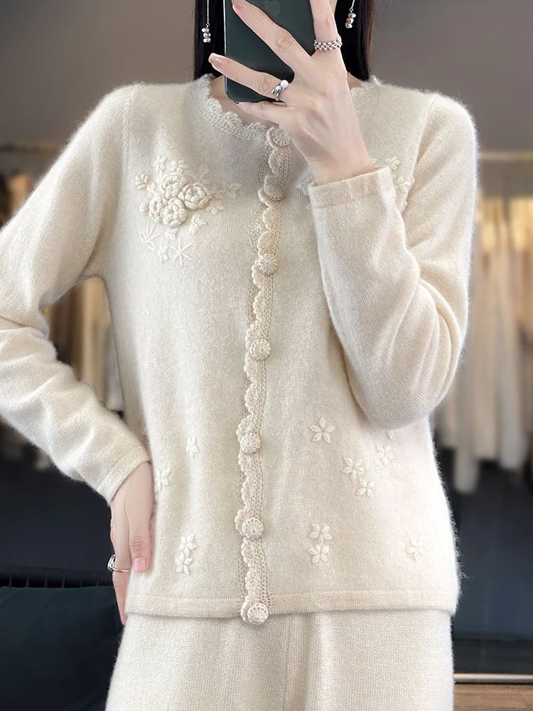 Трикотажный кардиган с объемной цветочной вышивкой, осенне-зимний женский свитер с кружевным воротником, 100% мериносовая шерсть, вязаный, в стиле ретро, элегантный топ
Трикотажный кардиган с объемной цветочной вышивкой, осенне-зимний женский свитер с кружевным воротником, 100% мериносовая шерсть, вязаный, в стиле ретро, элегантный топ