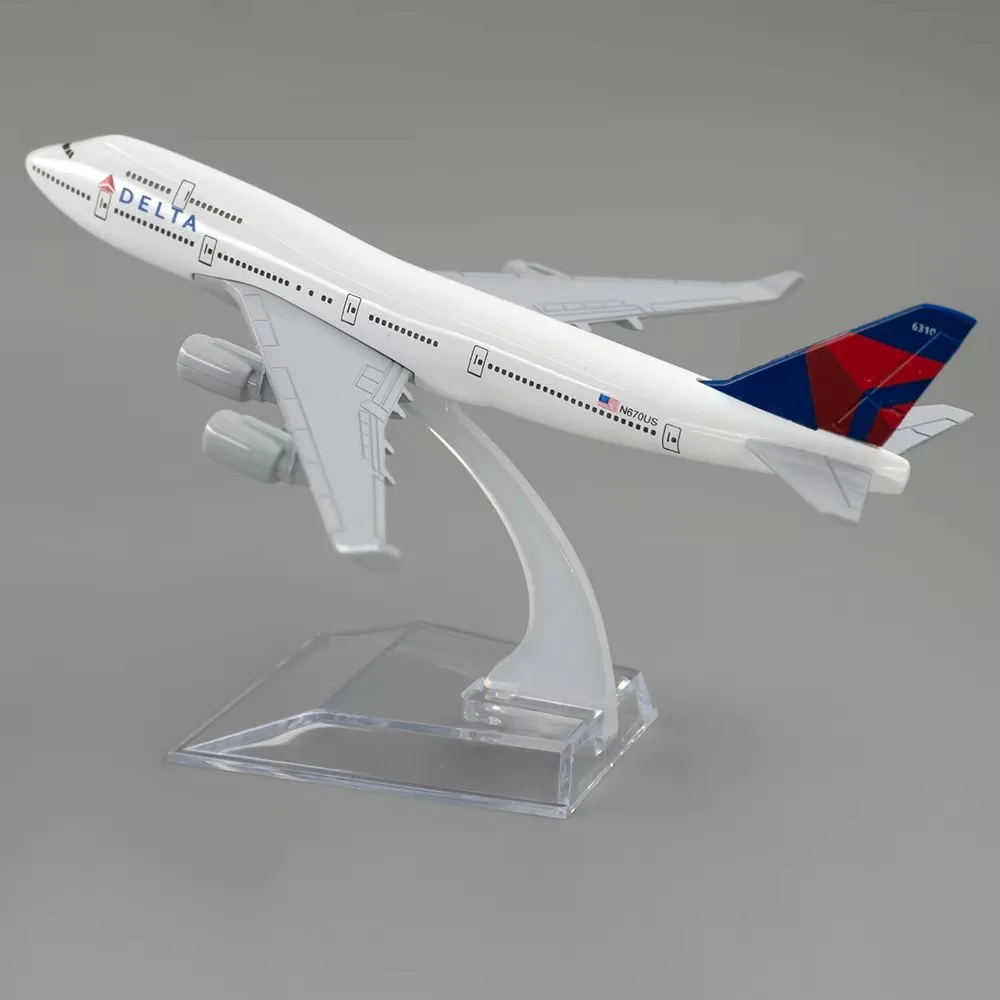 1/400 Scale Delta Air Lines B747 Alloy Airplane 16cm Boeing 747 Airplane Model Toys Decorations Children's Collection Gifts
1/400 Scale Delta Air Lines B747 Alloy Airplane 16cm Boeing 747 Airplane Model Toys Decorations Children's Collection Gifts