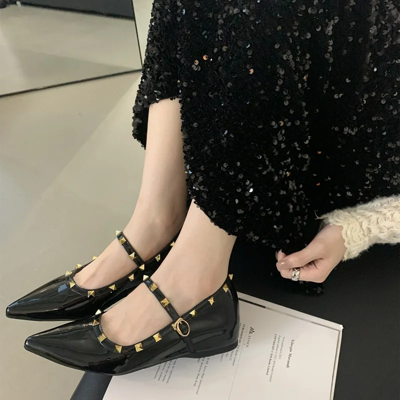 5cm Wedge High Heels Pink Ladies Shoes Classic Pointed Toe Rivet Low Heel Pumps Fall Patent Leather Wedges Shoes For Women 2024
5cm Wedge High Heels Pink Ladies Shoes Classic Pointed Toe Rivet Low Heel Pumps Fall Patent Leather Wedges Shoes For Women 2024