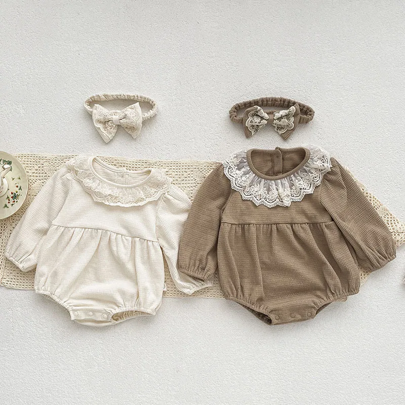 2025 New Spring Baby Clothing Toddler Baby Girl Romper+Hair band Long Sleeved Waffle Cotton Lace Stitching Infant Baby Jumpsuit
2025 New Spring Baby Clothing Toddler Baby Girl Romper+Hair band Long Sleeved Waffle Cotton Lace Stitching Infant Baby Jumpsuit
