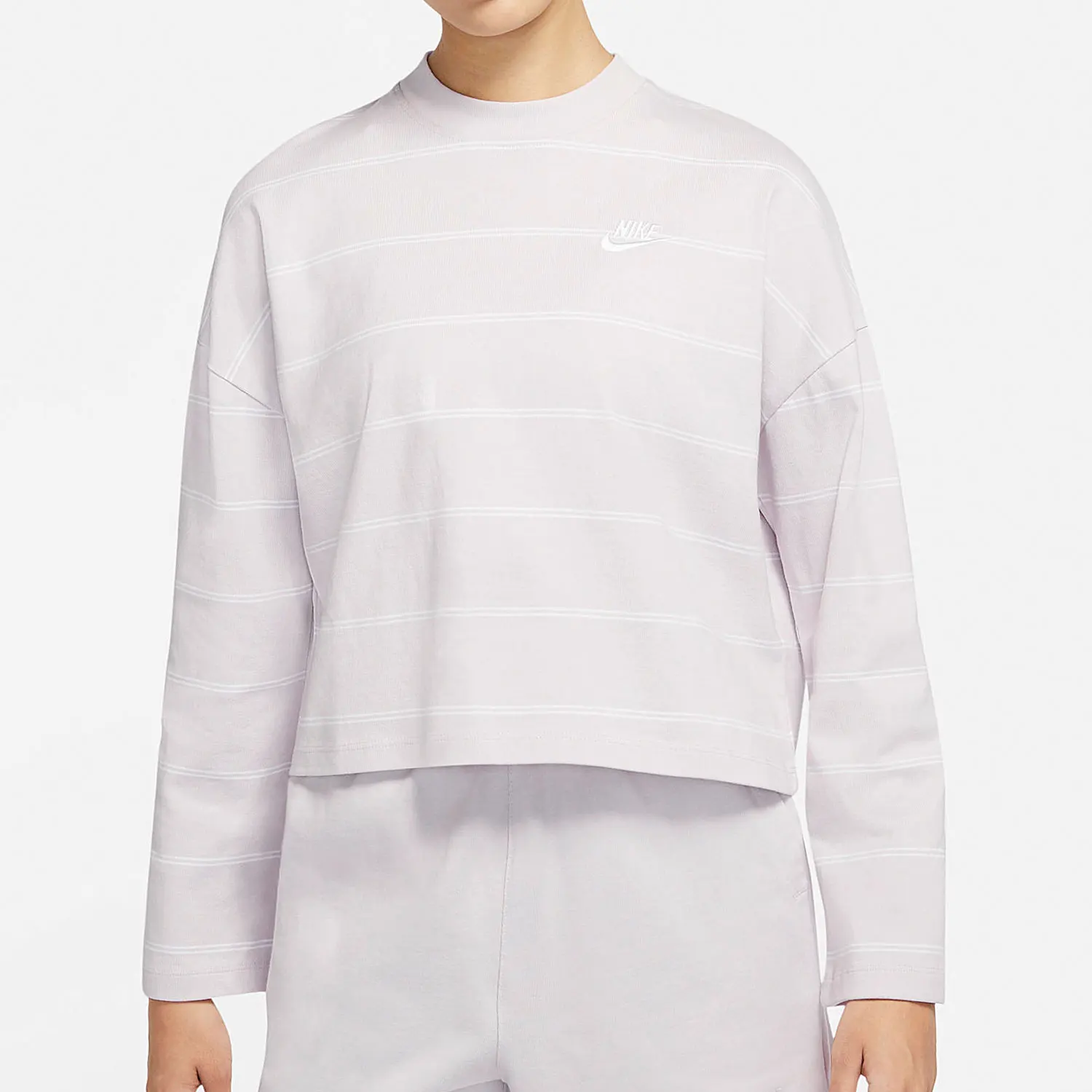 Nike genuine 20021 new women's fashionable round neck breathable and comfortable long sleeved T-shirt DD5187-511
Nike genuine 20021 new women's fashionable round neck breathable and comfortable long sleeved T-shirt DD5187-511