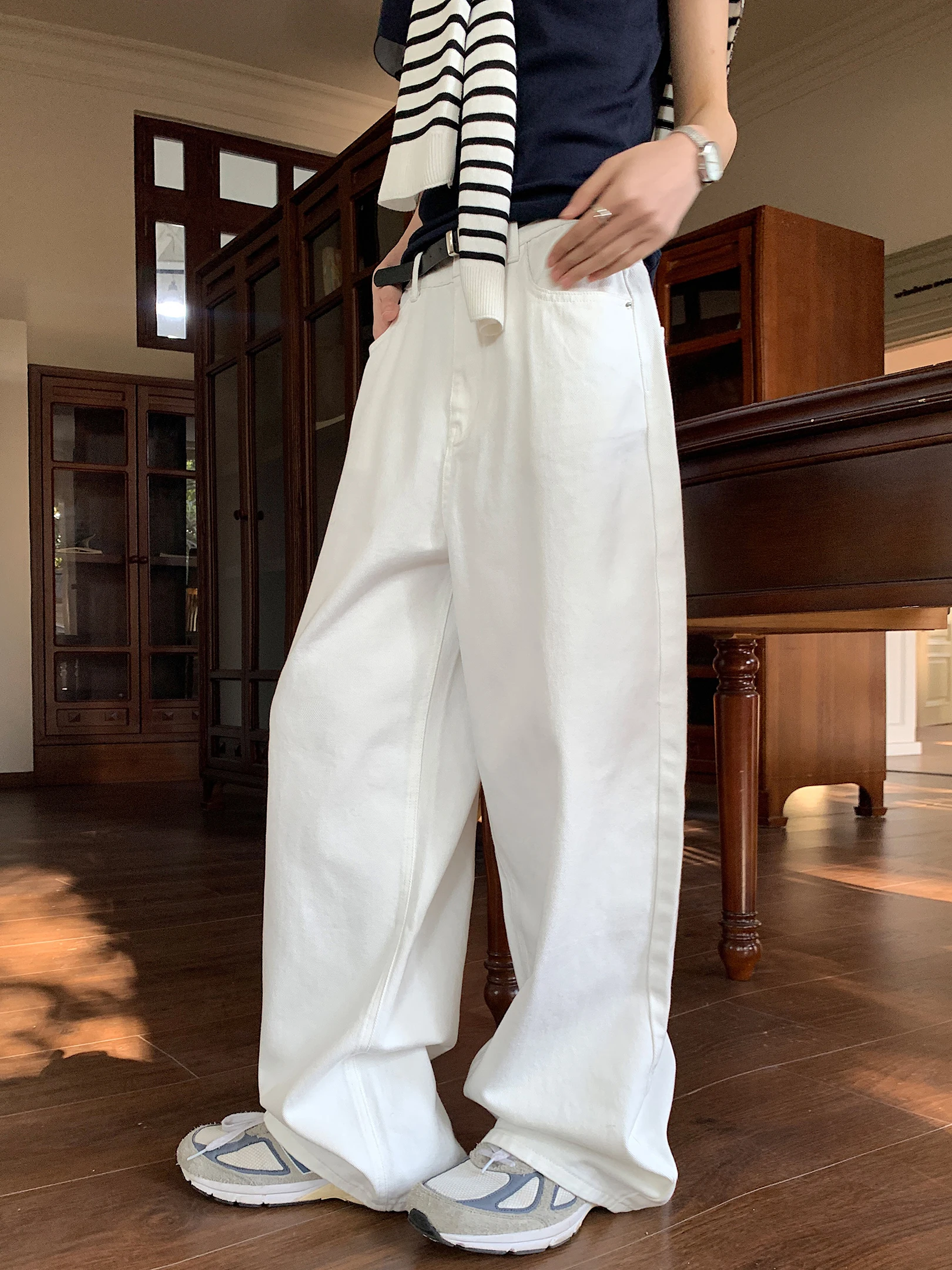 Versatile White Straight Leg Jeans Women's Spring Summer Autumn New High Waist Denim Pants Casual Comfortable Cotton orts
Versatile White Straight Leg Jeans Women's Spring Summer Autumn New High Waist Denim Pants Casual Comfortable Cotton orts