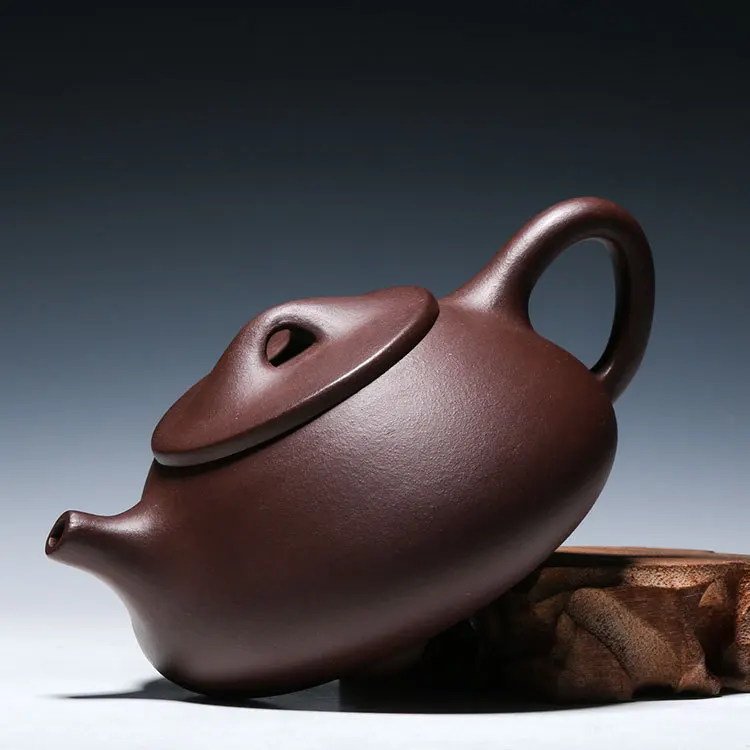China purple sand culture 300cc yixing purple clay tea potraw mineral purple and zhu ni big article Piao teapot
China purple sand culture 300cc yixing purple clay tea potraw mineral purple and zhu ni big article Piao teapot