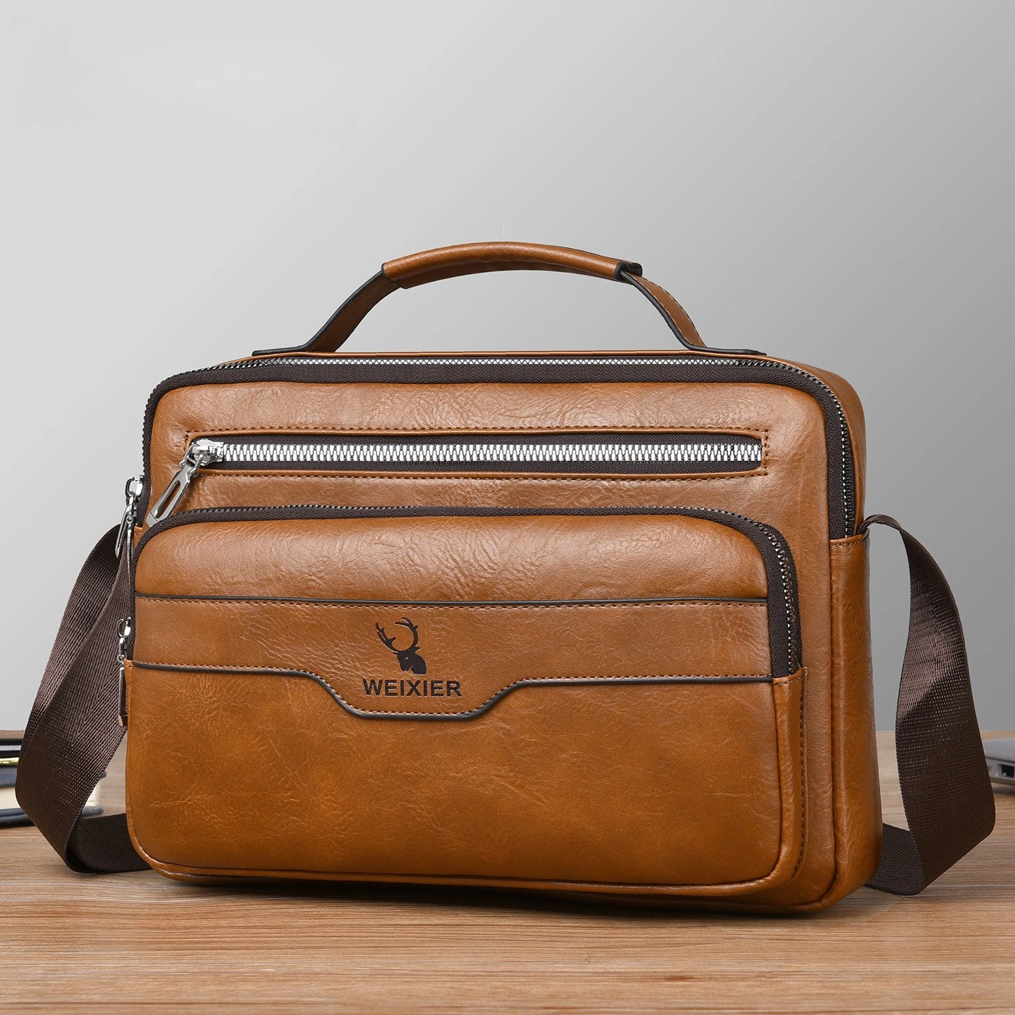 New men's shoulder bag, retro handbag, large-capacity horizontal men's daily essential crossbody bag, PU leather messenger bag
New men's shoulder bag, retro handbag, large-capacity horizontal men's daily essential crossbody bag, PU leather messenger bag