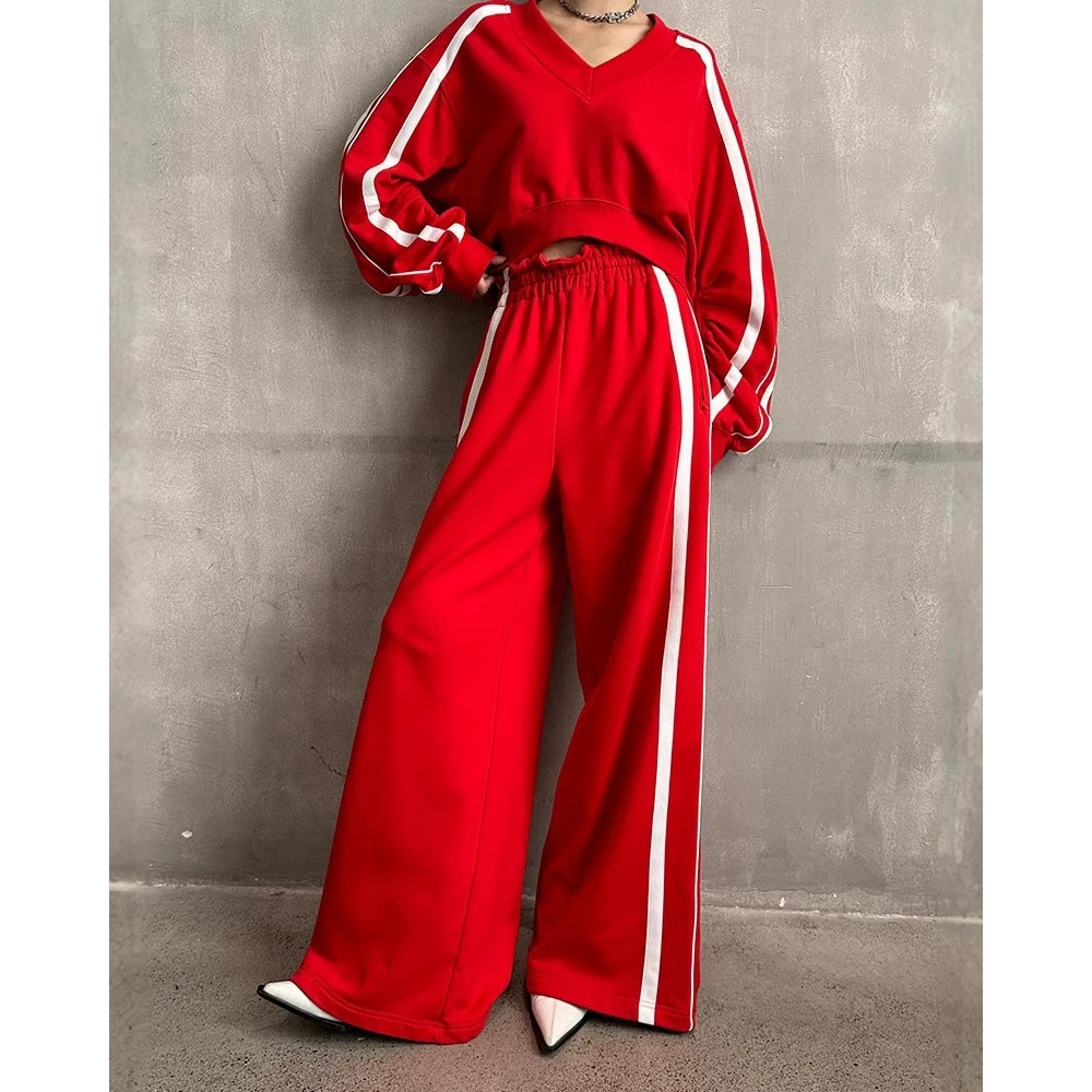 Side Striped Sporty Two Pieces Pants Set V-neck Pullover Top and Elastic Waist Pants Set Ensembles Femme Clothing
Side Striped Sporty Two Pieces Pants Set V-neck Pullover Top and Elastic Waist Pants Set Ensembles Femme Clothing