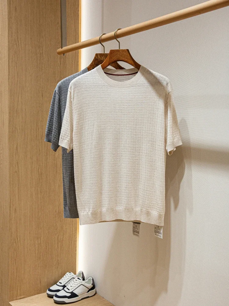 Летняя мужская повседневная футболка Tencel из лиоцелловой шерсти с круглым вырезом и коротким рукавом
Летняя мужская повседневная футболка Tencel из лиоцелловой шерсти с круглым вырезом и коротким рукавом