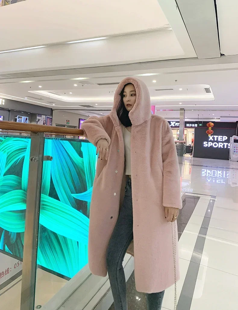 Winter New Women Korean Version Of Imitation Mink Fur Thickened Loose Plush Dump Cap Jacket Female Long Tops
Winter New Women Korean Version Of Imitation Mink Fur Thickened Loose Plush Dump Cap Jacket Female Long Tops