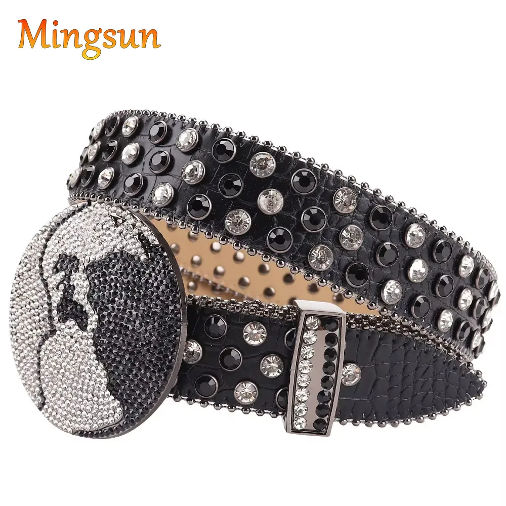 Diamond Studded Belt Y2k Alloy Globe Buckle Western Rhinestone Leather Belts for Women Men Designer Crystal Belt Luxus Marken
Diamond Studded Belt Y2k Alloy Globe Buckle Western Rhinestone Leather Belts for Women Men Designer Crystal Belt Luxus Marken