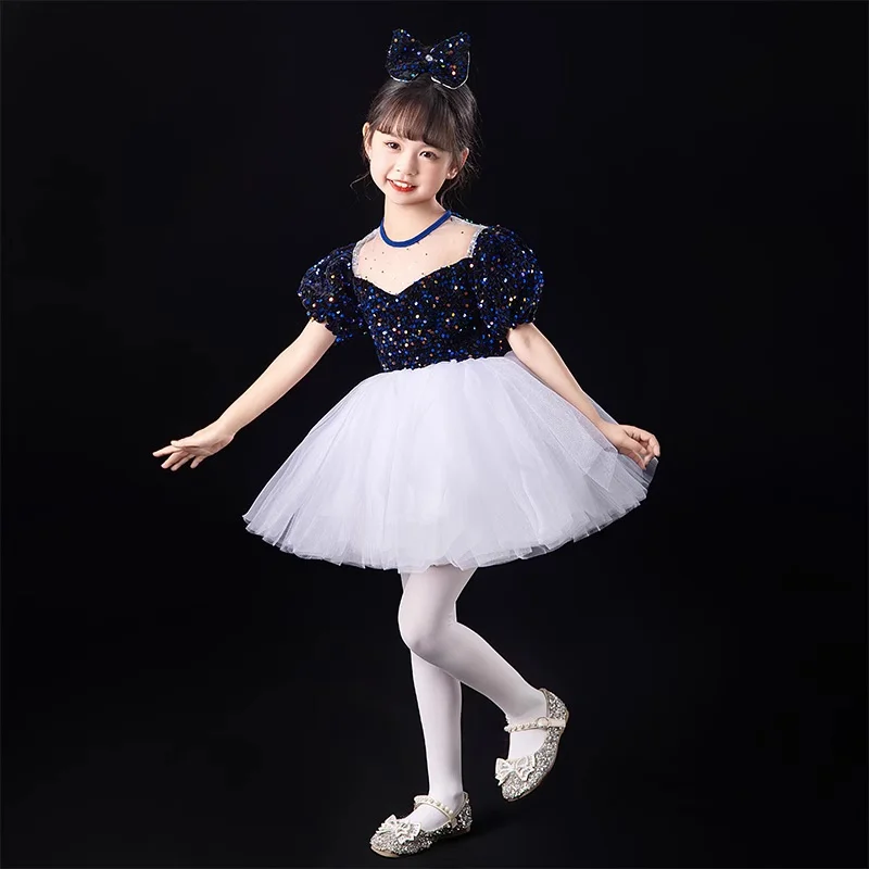 Современное танцевальное платье для девочек, детский костюм черлидинга с блестками, сценические костюмы, танцевальный костюм для девочек
Современное танцевальное платье для девочек, детский костюм черлидинга с блестками, сценические костюмы, танцевальный костюм для девочек