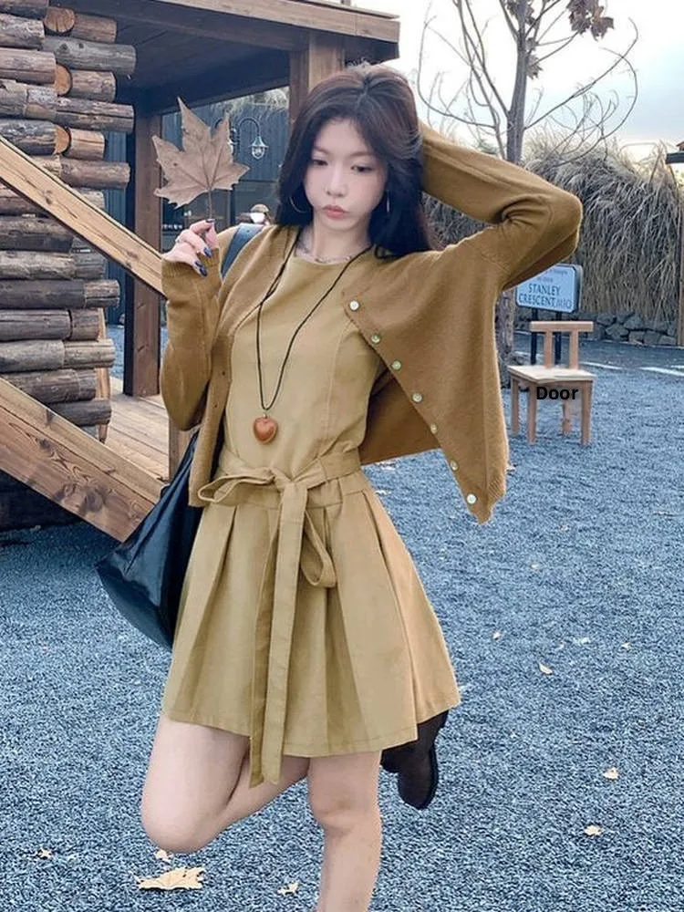 Корейский Sle, осенне-зимний женский модный комплект, жилет Dr, свитер, открытый кардиган, коричневый Merlot, весь комплект Ele, стильный наряд
Корейский Sle, осенне-зимний женский модный комплект, жилет Dr, свитер, открытый кардиган, коричневый Merlot, весь комплект Ele, стильный наряд