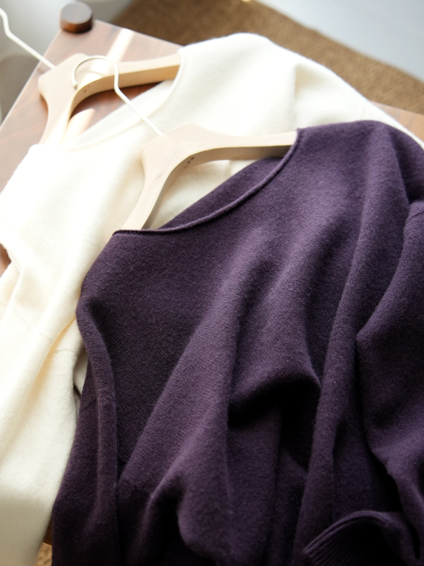 Women's round Ne Sl Color Camere Blend Knitwear Autumn Winter Loose Fit Sle Pure Woolen 94.8% Camere 5.2%
Women's round Ne Sl Color Camere Blend Knitwear Autumn Winter Loose Fit Sle Pure Woolen 94.8% Camere 5.2%