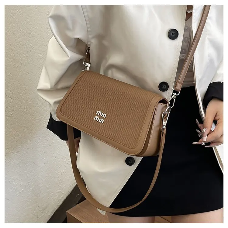 Trendy Summer General - Purpose PU Small Square Bag - Cover Design, Average Size, Sewing Line Detail Picnics & Weekend Getaways
Trendy Summer General - Purpose PU Small Square Bag - Cover Design, Average Size, Sewing Line Detail Picnics & Weekend Getaways