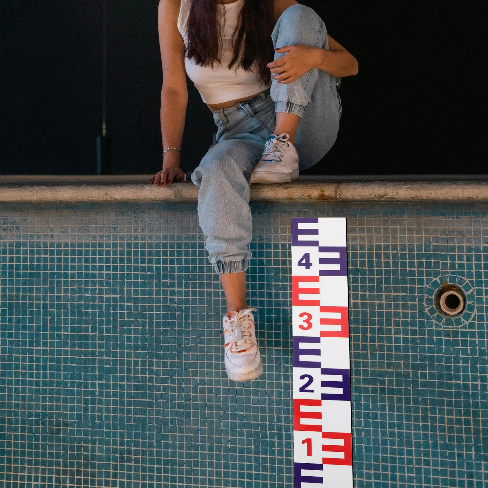 Reflective Water Gauge Sticker 8x50cm Red Blue Self Adhesive Waterproof Measuring Water Level Gauge Tool for Pool Depth
Reflective Water Gauge Sticker 8x50cm Red Blue Self Adhesive Waterproof Measuring Water Level Gauge Tool for Pool Depth