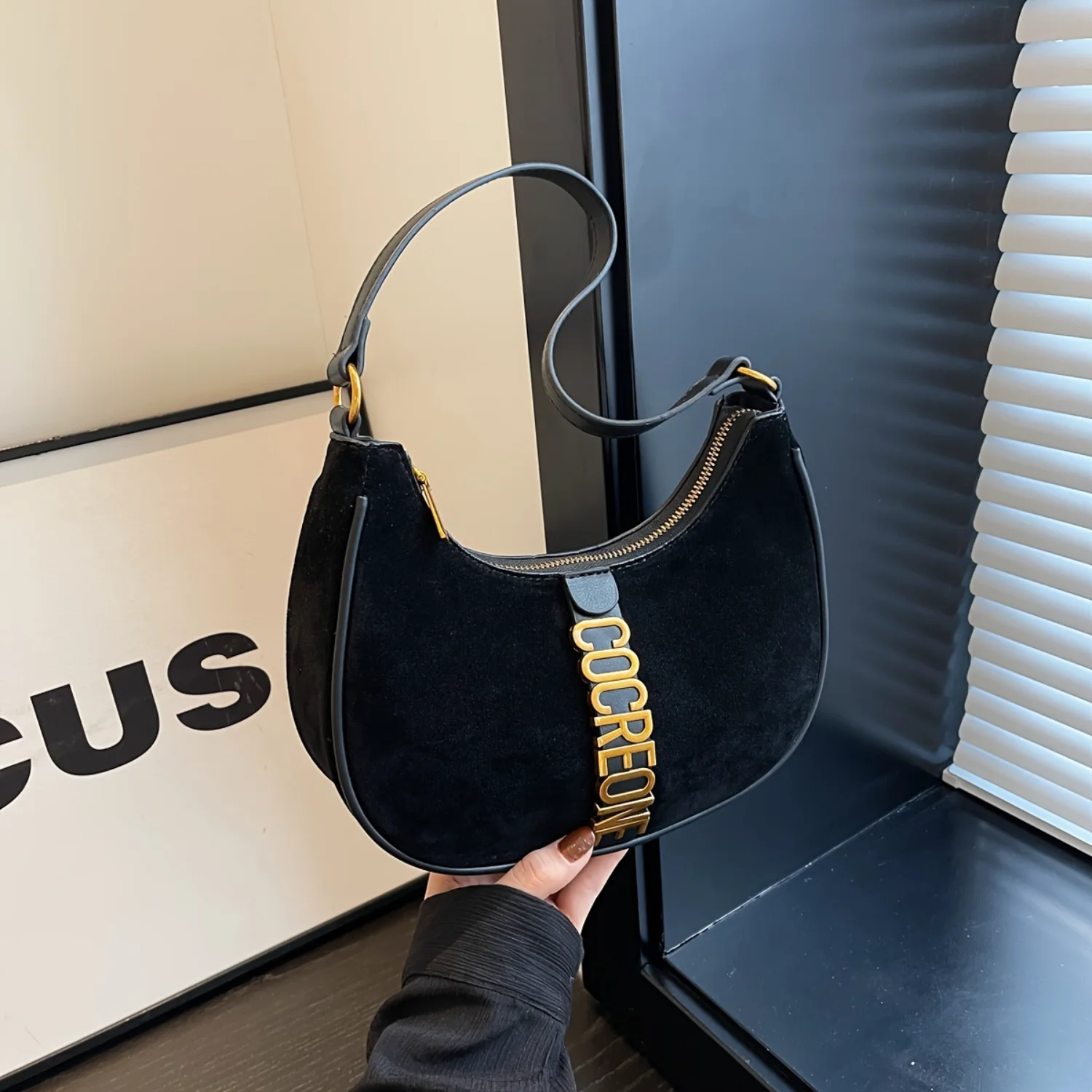 Fashionable Classic Versatile Letter Pattern Crescent Underarm Bag, PU , Ideal For Shopping Reusable bag Net bag Tote bag Cart
Fashionable Classic Versatile Letter Pattern Crescent Underarm Bag, PU , Ideal For Shopping Reusable bag Net bag Tote bag Cart