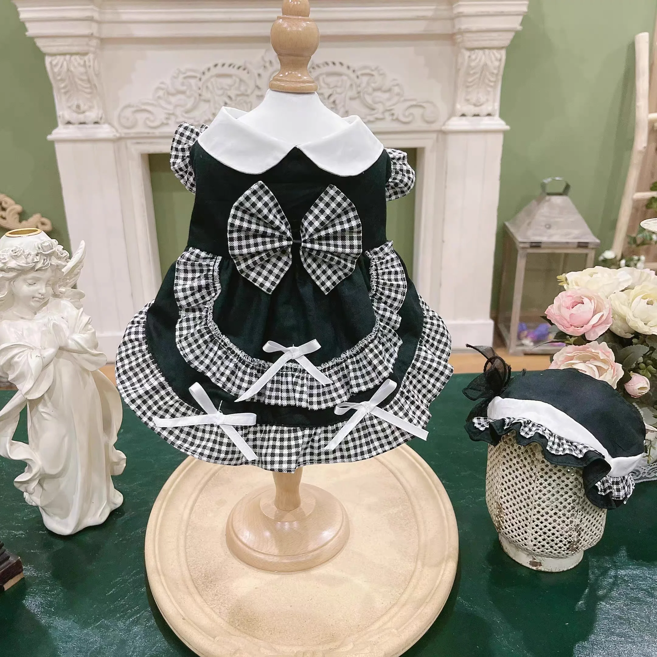 Original Pet Cat Dog Rabbit Dress Princess Dress Black plaid small medium-sized dog Teddy
Original Pet Cat Dog Rabbit Dress Princess Dress Black plaid small medium-sized dog Teddy
