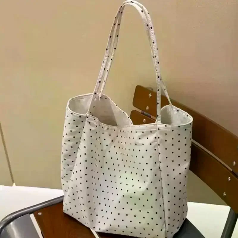 2026 New Polka Dot Canvas Large Capacity Tote Bag Bag Casual Commuter Outward Handheld Shoulder Bag For Women
2026 New Polka Dot Canvas Large Capacity Tote Bag Bag Casual Commuter Outward Handheld Shoulder Bag For Women