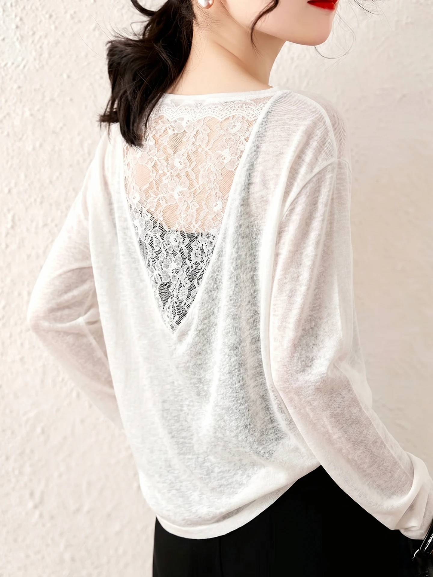 Elegant Lace Splice Long Sleeve T-Shirt Summer New Lazy Style Loose Sun Protection Top Women's Fashion Commute Loose Fit T-Shirt
Elegant Lace Splice Long Sleeve T-Shirt Summer New Lazy Style Loose Sun Protection Top Women's Fashion Commute Loose Fit T-Shirt