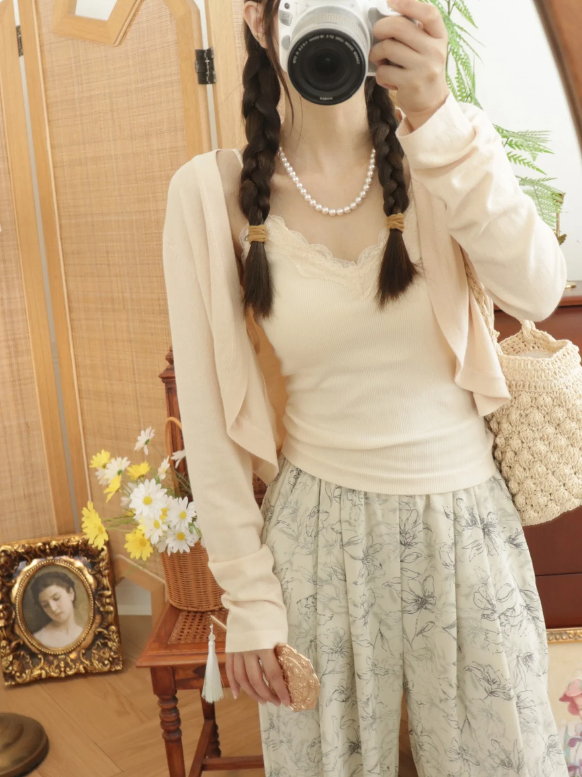 Summer Women's Short Knitted Open Cardigan Sun Protection Skirt with Strap Vest Top Sweet Style Long Sleeve Half Unbuttoned
Summer Women's Short Knitted Open Cardigan Sun Protection Skirt with Strap Vest Top Sweet Style Long Sleeve Half Unbuttoned