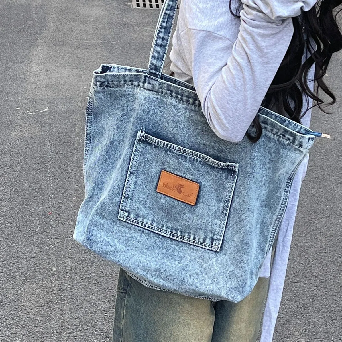 Женская сумка из потертого денима, большая вместительная сумка на плечо для женщин, сумка-шоппер, большая дорожная сумка-тоут Bolsa Blue
Женская сумка из потертого денима, большая вместительная сумка на плечо для женщин, сумка-шоппер, большая дорожная сумка-тоут Bolsa Blue
