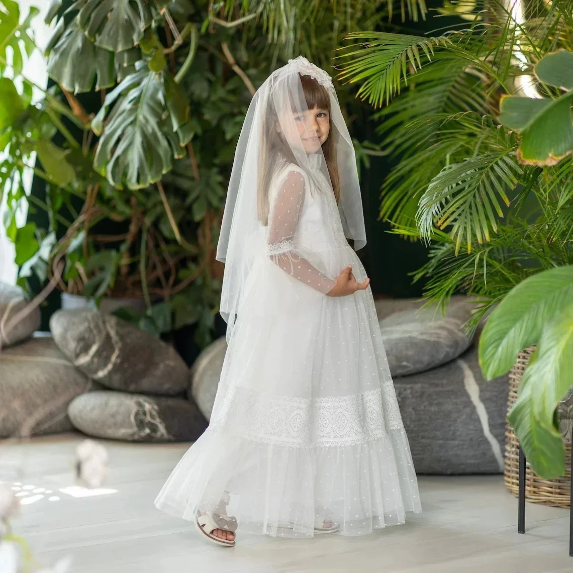 White Flower Girl Dresses Pageant for Wedding Lace Full Sleeves Floor Length Birthday Party First Communion Gown Customized
White Flower Girl Dresses Pageant for Wedding Lace Full Sleeves Floor Length Birthday Party First Communion Gown Customized