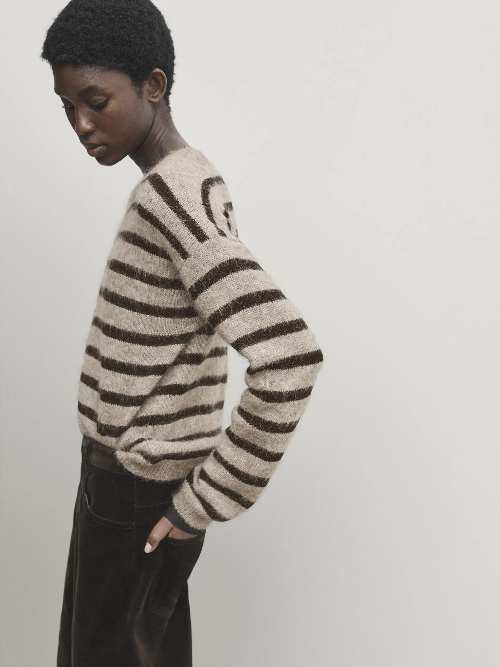 Ethereal MD 2025 massidutti autumn new style of Women's casual fashion lazy soft waxy striped crew-neck sweater
Ethereal MD 2025 massidutti autumn new style of Women's casual fashion lazy soft waxy striped crew-neck sweater