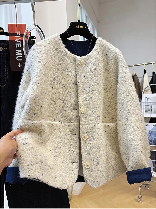 Unique Autumn Winter Tweed Jacket Women's Short round Neck Thickened Korean Style Warm Outerwear Fashionable Plaid Coat
Unique Autumn Winter Tweed Jacket Women's Short round Neck Thickened Korean Style Warm Outerwear Fashionable Plaid Coat