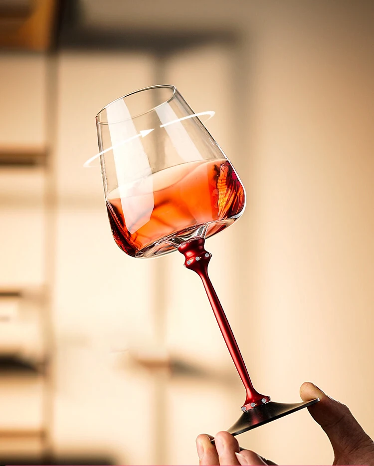 360 Degrees High Speed Rotating Red Wine Glass Handmade High-End Crystal Glass Banquet Wedding Barware
360 Degrees High Speed Rotating Red Wine Glass Handmade High-End Crystal Glass Banquet Wedding Barware