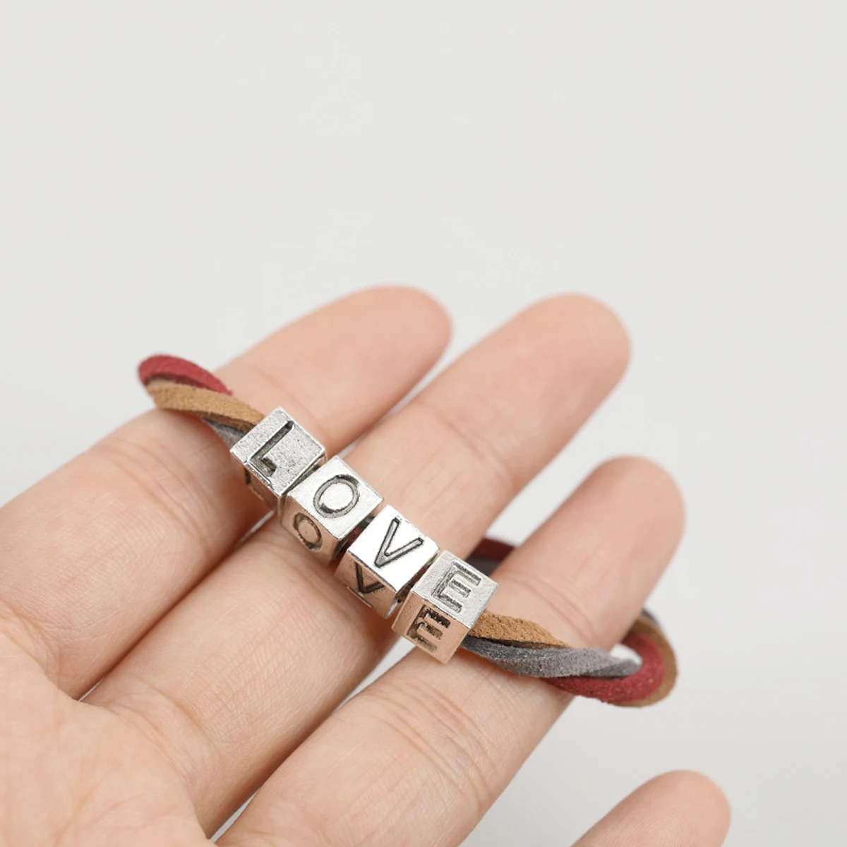 300pcs Letter High-Quality Resin Diy Square Beads For Jewelry Making Waterproof Diy Craft Beads Bracelet Necklace Bead For
300pcs Letter High-Quality Resin Diy Square Beads For Jewelry Making Waterproof Diy Craft Beads Bracelet Necklace Bead For