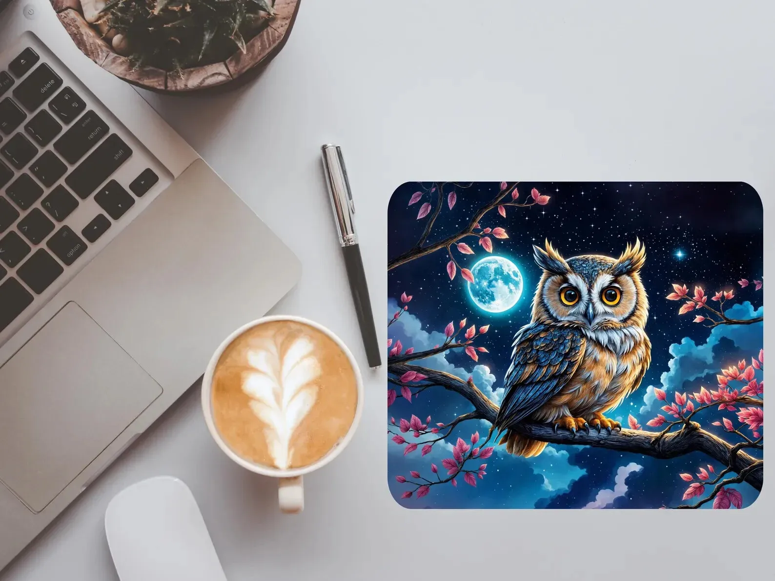 Owl night scene mouse pad is small Rubber non-slip washable laptop mechanical keyboard mat 18x22cm desk mat carpet high quality 
Owl night scene mouse pad is small Rubber non-slip washable laptop mechanical keyboard mat 18x22cm desk mat carpet high quality