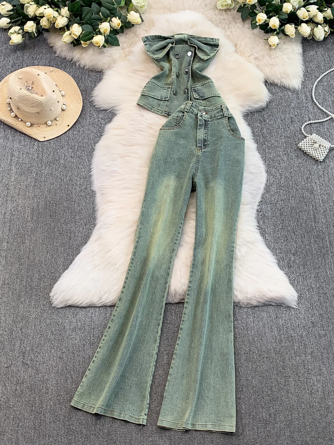 Retro American Sweet Knot Tube Top Denim Vest High Waist Slimming Bell Bot Two Piece Set Women Faionable
Retro American Sweet Knot Tube Top Denim Vest High Waist Slimming Bell Bot Two Piece Set Women Faionable