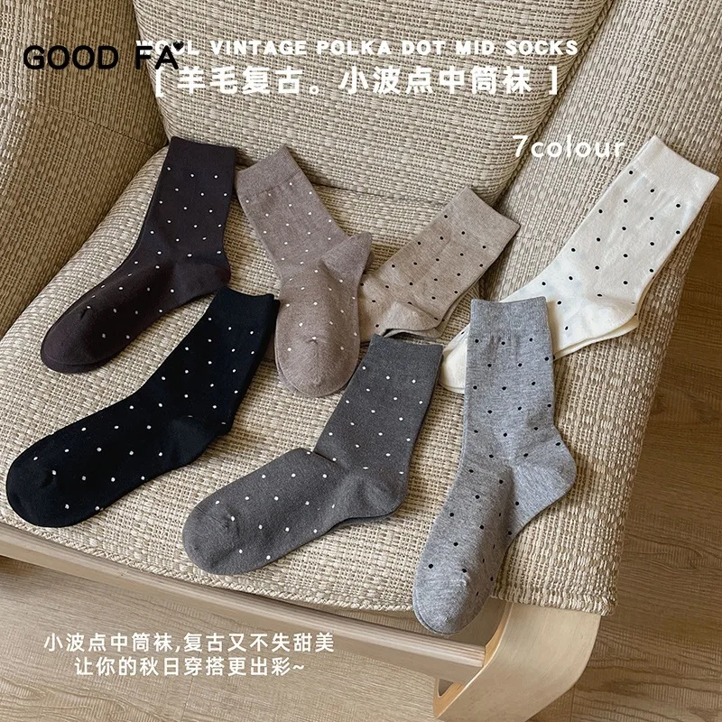 1 Pair Warm Polk Dot Style Calf Sock for Women INS Casual Fashion Soft Cotton Sock for Schoolgirl Simplicity Retro Warm Sock
1 Pair Warm Polk Dot Style Calf Sock for Women INS Casual Fashion Soft Cotton Sock for Schoolgirl Simplicity Retro Warm Sock