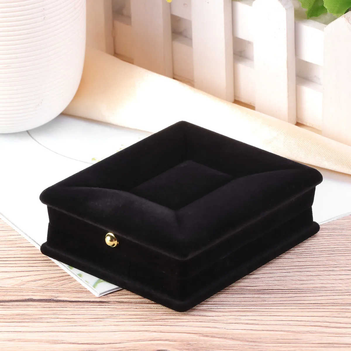 Flocking Jewelry Storage Box Organizer for Necklace Bracelet Watch Earrings Pendant Brooch Hair Clip Gift Box Black
Flocking Jewelry Storage Box Organizer for Necklace Bracelet Watch Earrings Pendant Brooch Hair Clip Gift Box Black