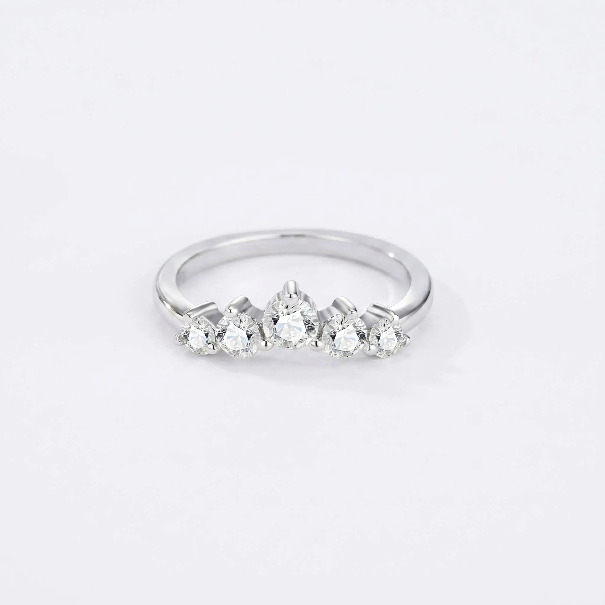 High-End Minimalist Fine Jewelry Crown-Shaped Moissanite Ring 925 Sterling Silver Luxury Women's Delicate Ring
High-End Minimalist Fine Jewelry Crown-Shaped Moissanite Ring 925 Sterling Silver Luxury Women's Delicate Ring