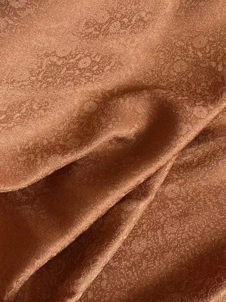 Настоящий шелк, жаккардовый темный цветок, тяжелый креп Cheongsam, материал династии Хань, тканая золотая трава, многоцветный Chenxi, новый продукт
Настоящий шелк, жаккардовый темный цветок, тяжелый креп Cheongsam, материал династии Хань, тканая золотая трава, многоцветный Chenxi, новый продукт