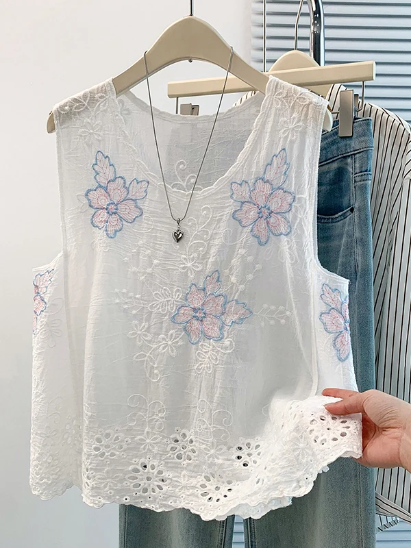Summer 2026 Women's Fashion Korean Style Embroidered Floral Vest Sleeveless Versatile Inner Wear City Commute Thin Loose Fit
Summer 2026 Women's Fashion Korean Style Embroidered Floral Vest Sleeveless Versatile Inner Wear City Commute Thin Loose Fit