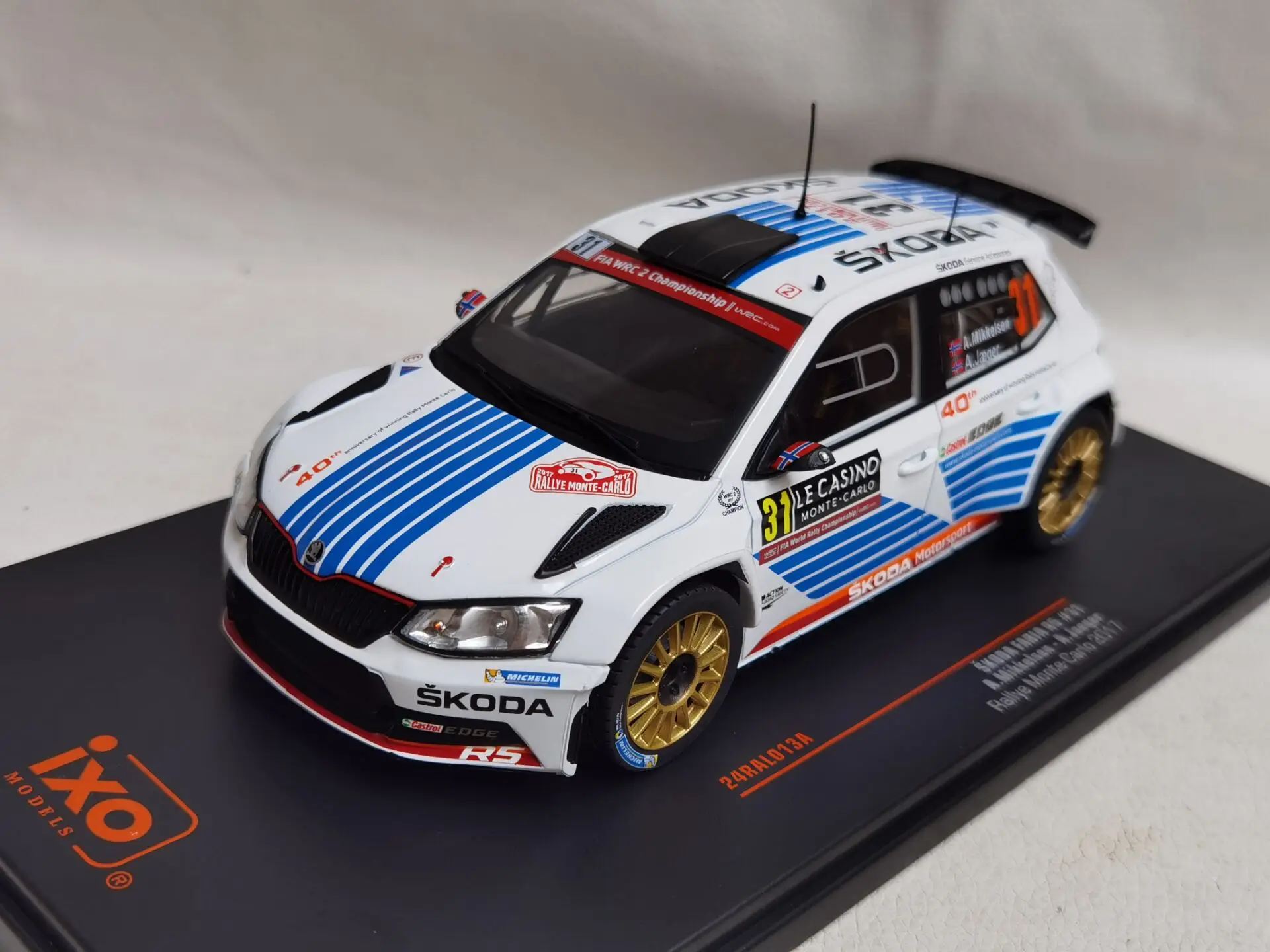 Diecast IXO 1/24 Scale SKODA FABIA R5 #31 2017 Racing Alloy Car Model Collectible Toy Gift Souvenir Display Ornament 
Diecast IXO 1/24 Scale SKODA FABIA R5 #31 2017 Racing Alloy Car Model Collectible Toy Gift Souvenir Display Ornament