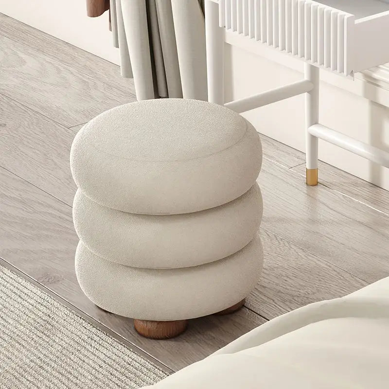 Dressing stool Nordic bedroom modern minimalist small unit round stool chair Lamb velvet makeup stool
Dressing stool Nordic bedroom modern minimalist small unit round stool chair Lamb velvet makeup stool