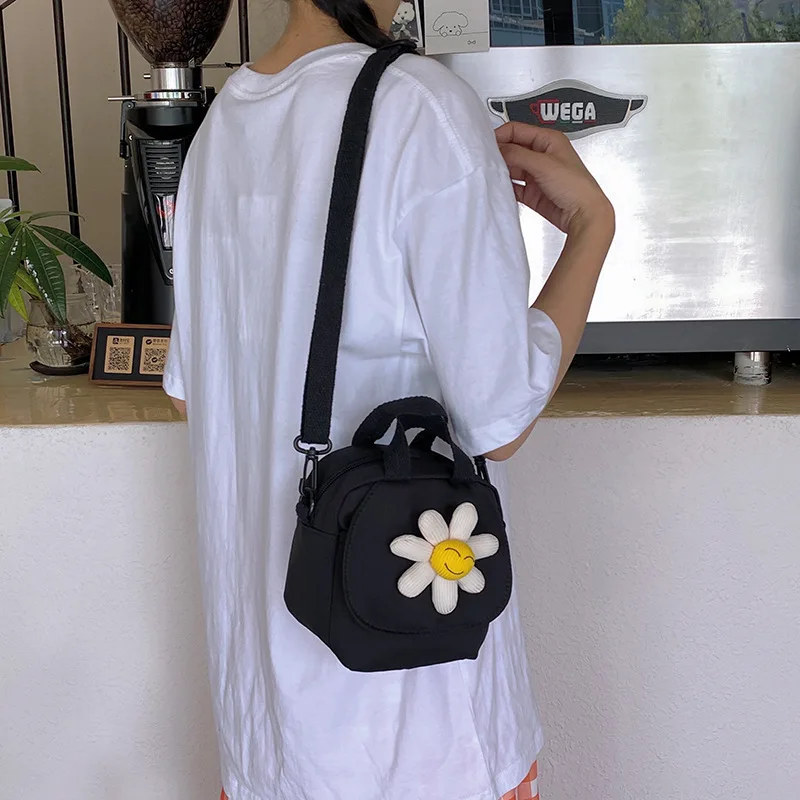 2025 New Japanese Mini Square Bag Women Cute Cartoon Canvas Versatile Shoulder Crossbody Fashion Purse
2025 New Japanese Mini Square Bag Women Cute Cartoon Canvas Versatile Shoulder Crossbody Fashion Purse