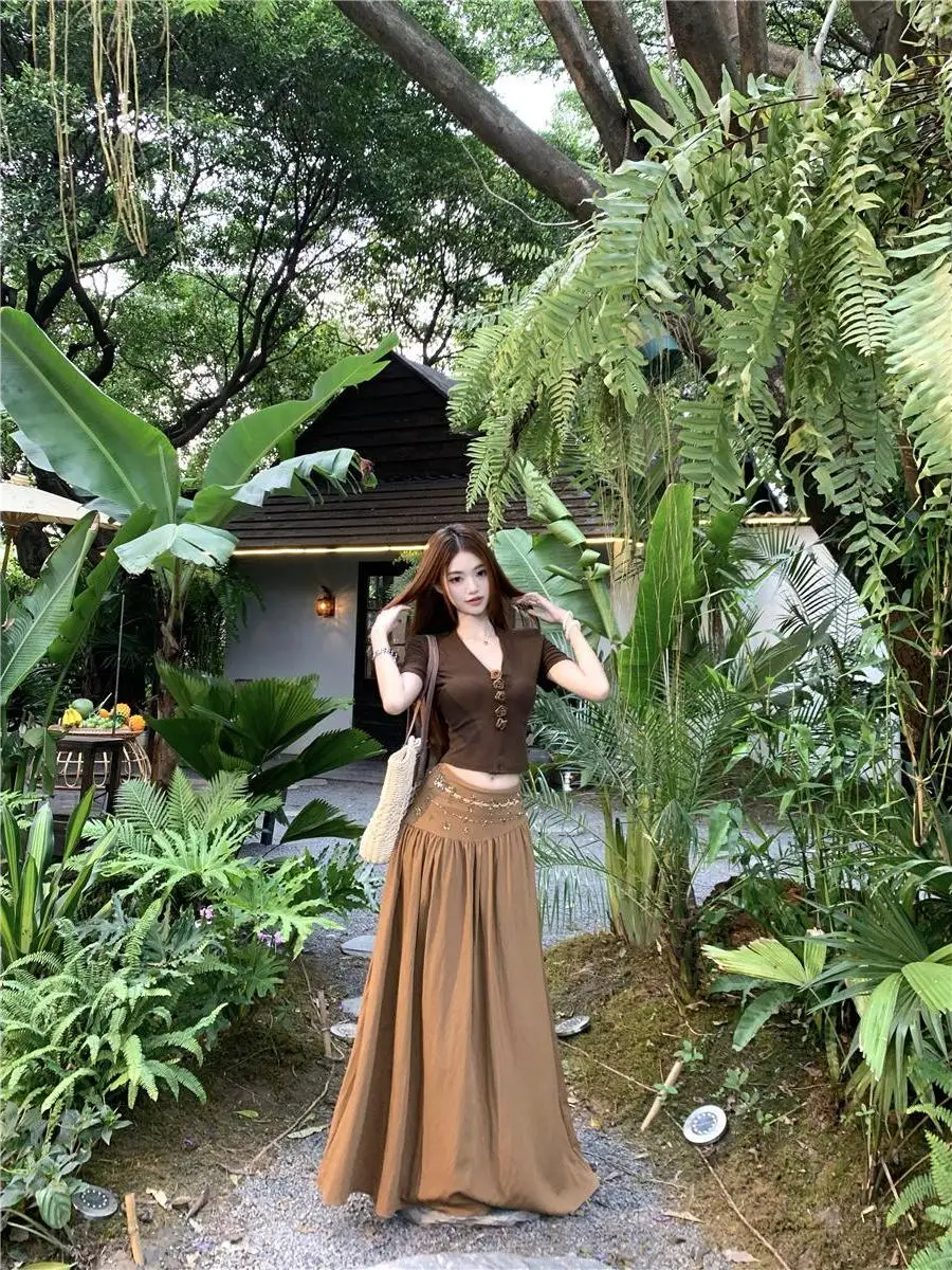 Retro Vacation Style Women's Summer 2026 Short Sleeve V-Neck Top High Waist Rhinestone Half Skirt Two-Piece Set Fashionable C...
Retro Vacation Style Women's Summer 2026 Short Sleeve V-Neck Top High Waist Rhinestone Half Skirt Two-Piece Set Fashionable C...