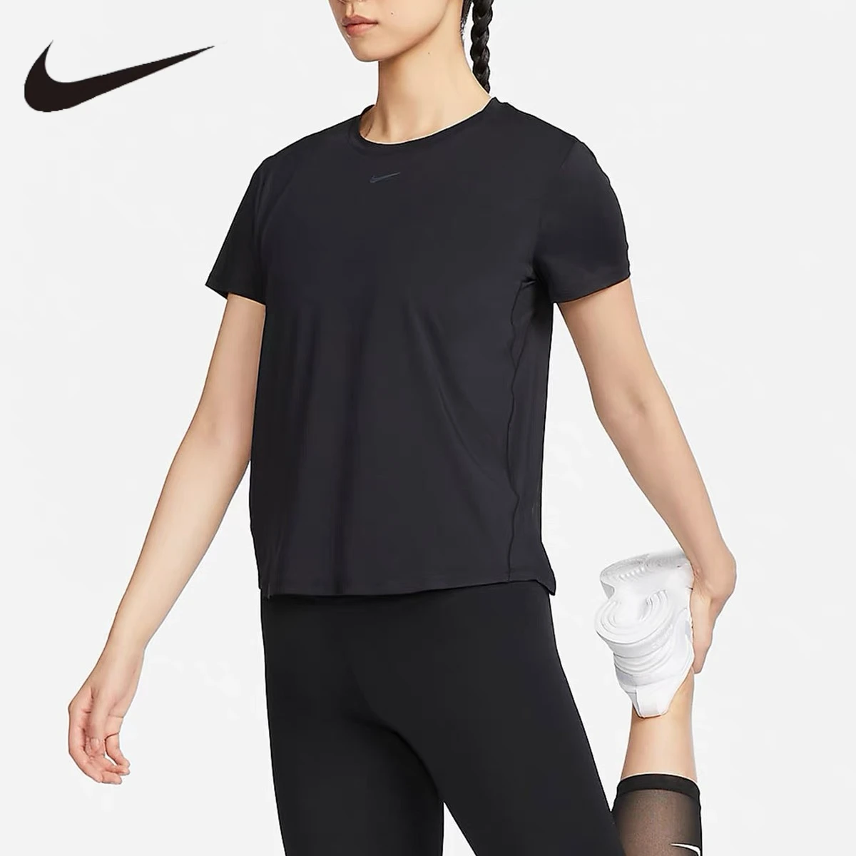 Nike Women Summer Crew Neck T Shirt Quick Dry Breathable Loose Fit Short Sleeve Casual Running Gym Sports Top FN2799-010
Nike Women Summer Crew Neck T Shirt Quick Dry Breathable Loose Fit Short Sleeve Casual Running Gym Sports Top FN2799-010