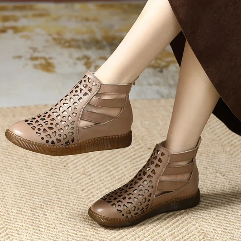 2025 Large Size Genuine Leather Summer Sandals Breathable Hollow Boots Flat Soft Non-slip Comfortable
2025 Large Size Genuine Leather Summer Sandals Breathable Hollow Boots Flat Soft Non-slip Comfortable