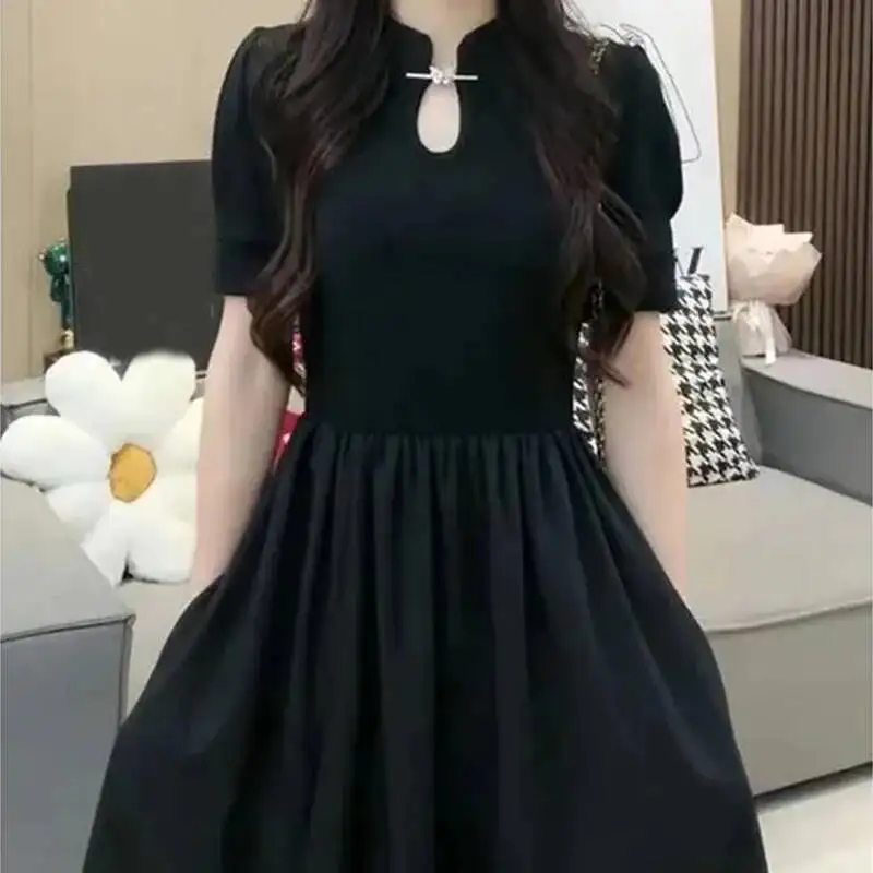 Новое женское модное облегающее черное платье макси в китайском стиле с коротким рукавом и разрезом на талии, летнее темпераментное универсальное платье Vestidos
Новое женское модное облегающее черное платье макси в китайском стиле с коротким рукавом и разрезом на талии, летнее темпераментное универсальное платье Vestidos